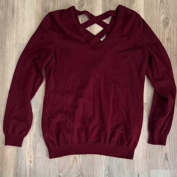 Love Ellie Elegant Maroon V-Neck Sweater with Crisscross Back medium - Picture 1 of 12
